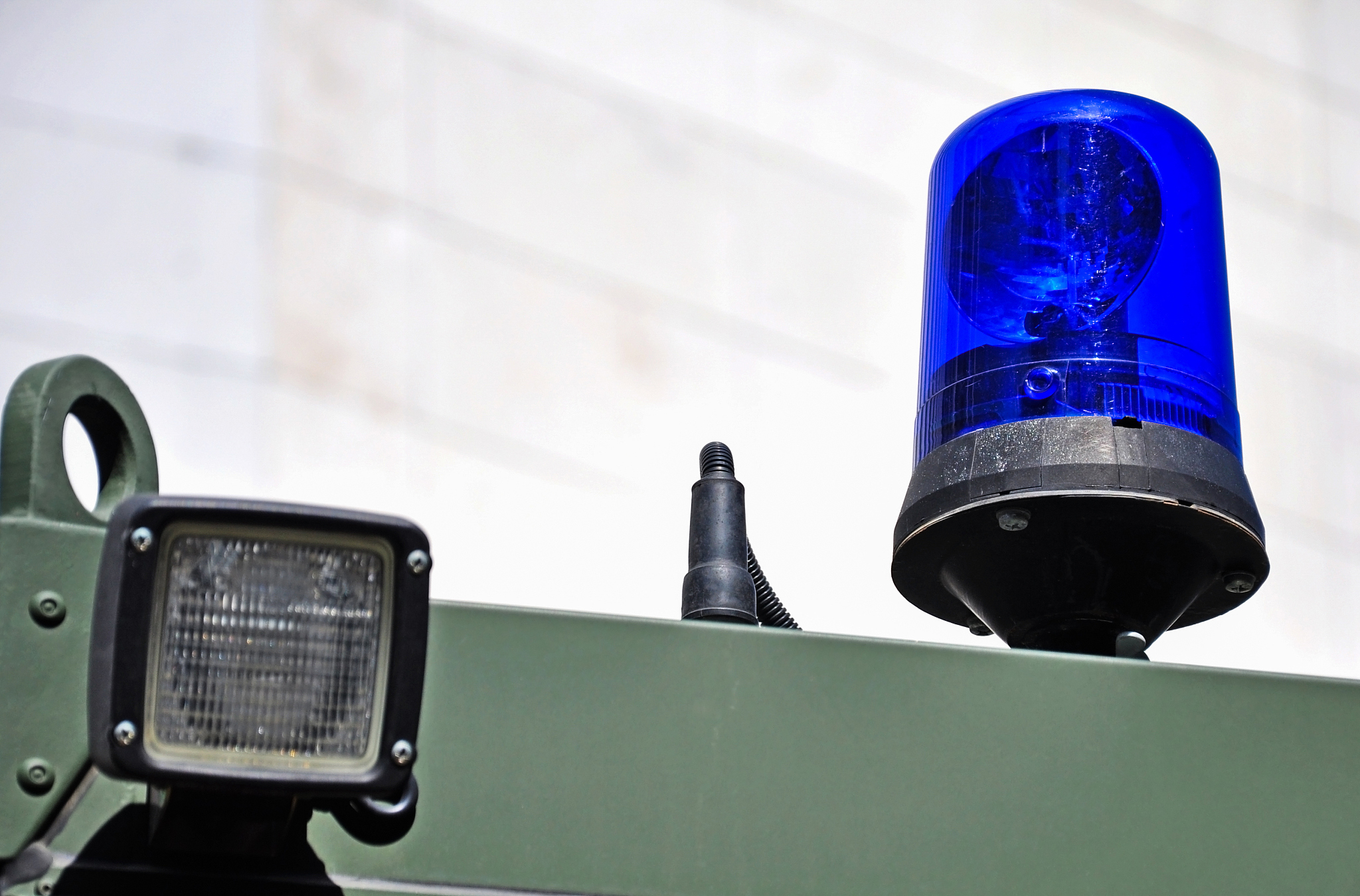 夜晚选择什么求救信号，