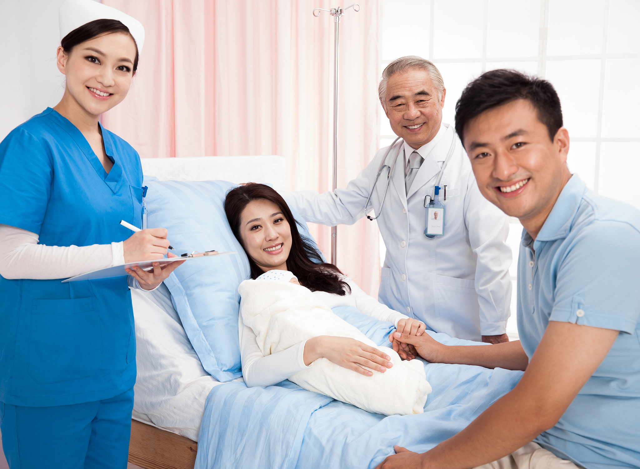 医患关系：从冷漠到关怀，护士如何成为连接医患的桥梁