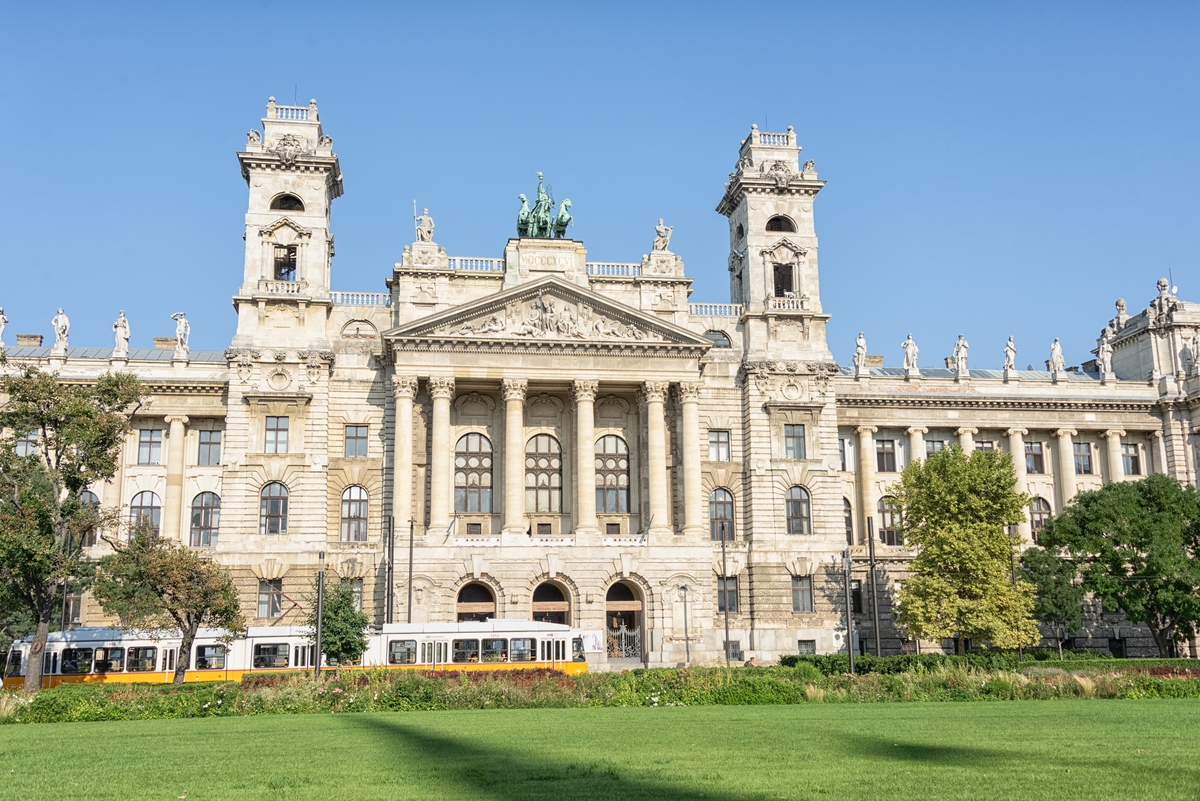 瑞士高校联盟：十所顶尖大学，卓越教育与国际合作