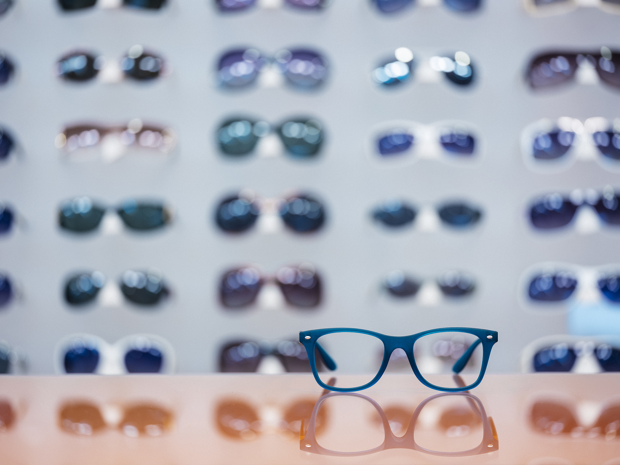 Promote Your Eyewear Brand with Instagram Influencers: Collaboration Opportunity