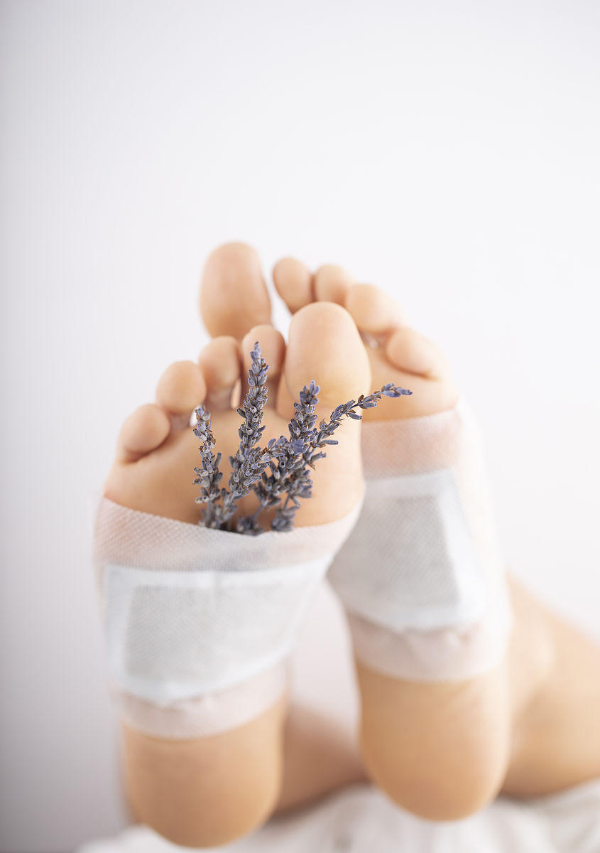 用以下内容帮我写一个宣传文章虎眼万年青茸血多肽片是真的吗？虎眼万年青茸血多肽片价格多少【产品名称】虎眼万年青茸血多肽片【配料表】虎眼万年青、鹿茸血、玉米淀粉、黄精、百合、葛根、山药、大枣、沙棘粉、山楂、纳豆、红曲米、硬脂酸镁。【净含量规格】06g片x30片瓶x1瓶盒【建议食用量及食用方法】每次1片每日1-2次温水吞服。【贮存条件】阴凉干燥处保存【保质期】24个月