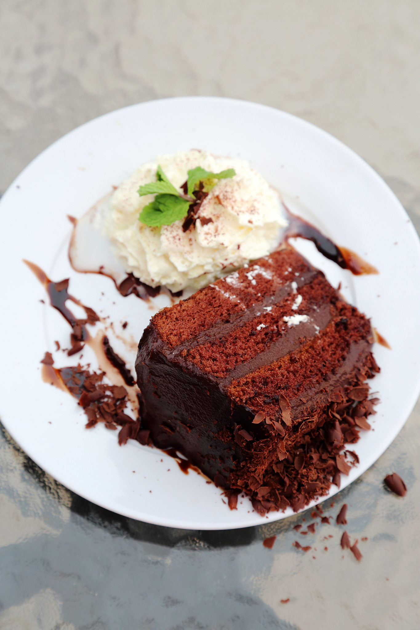 cake chocolate and cream.