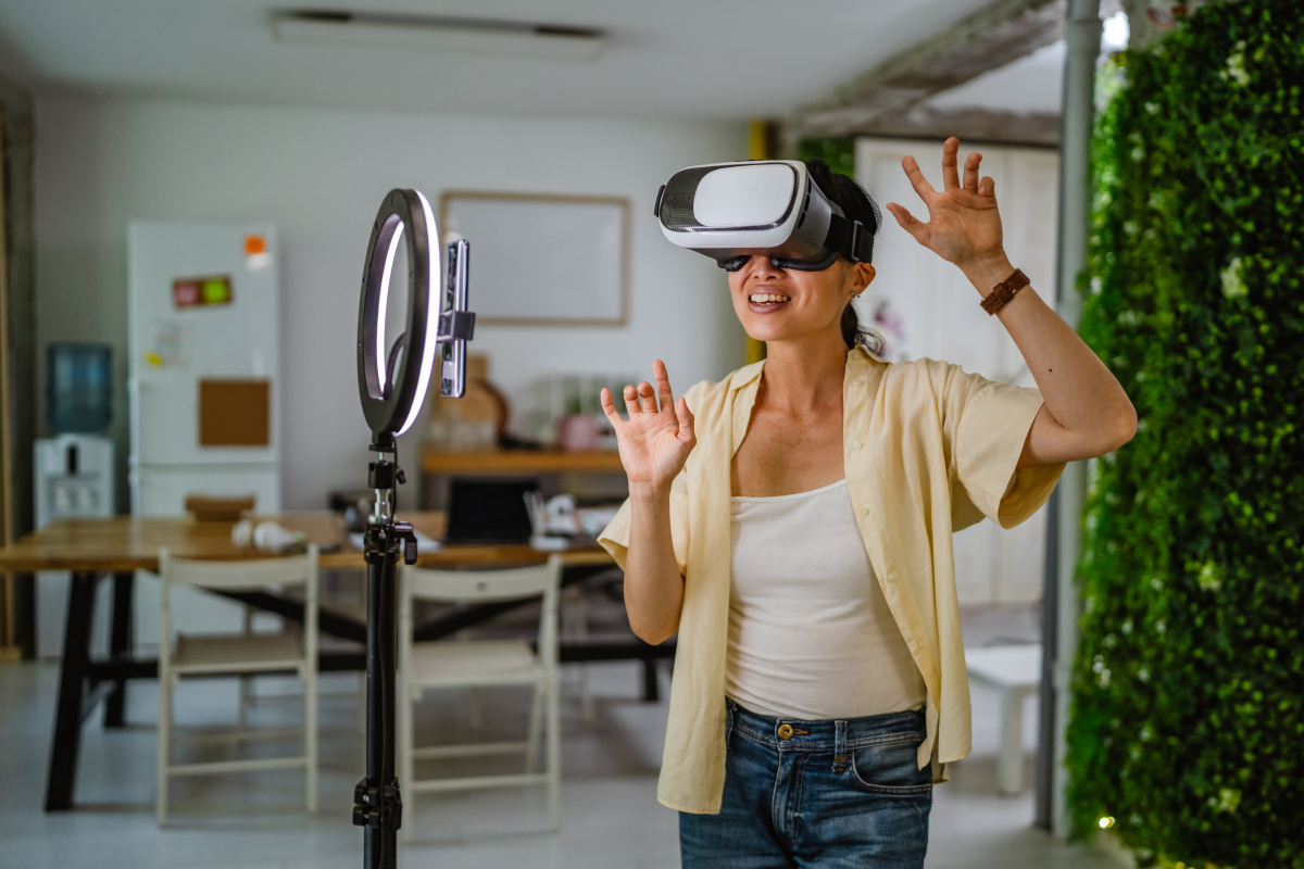 VR空间压缩技术：扩展虚拟世界边界