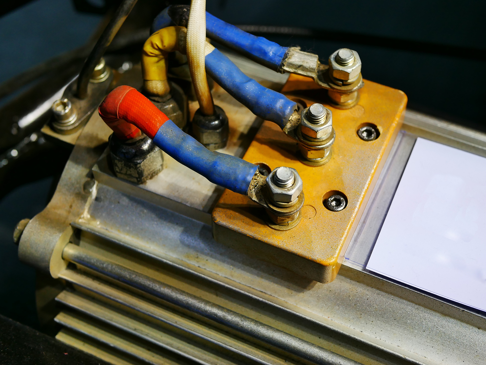 研究发动机特性的意义是什么