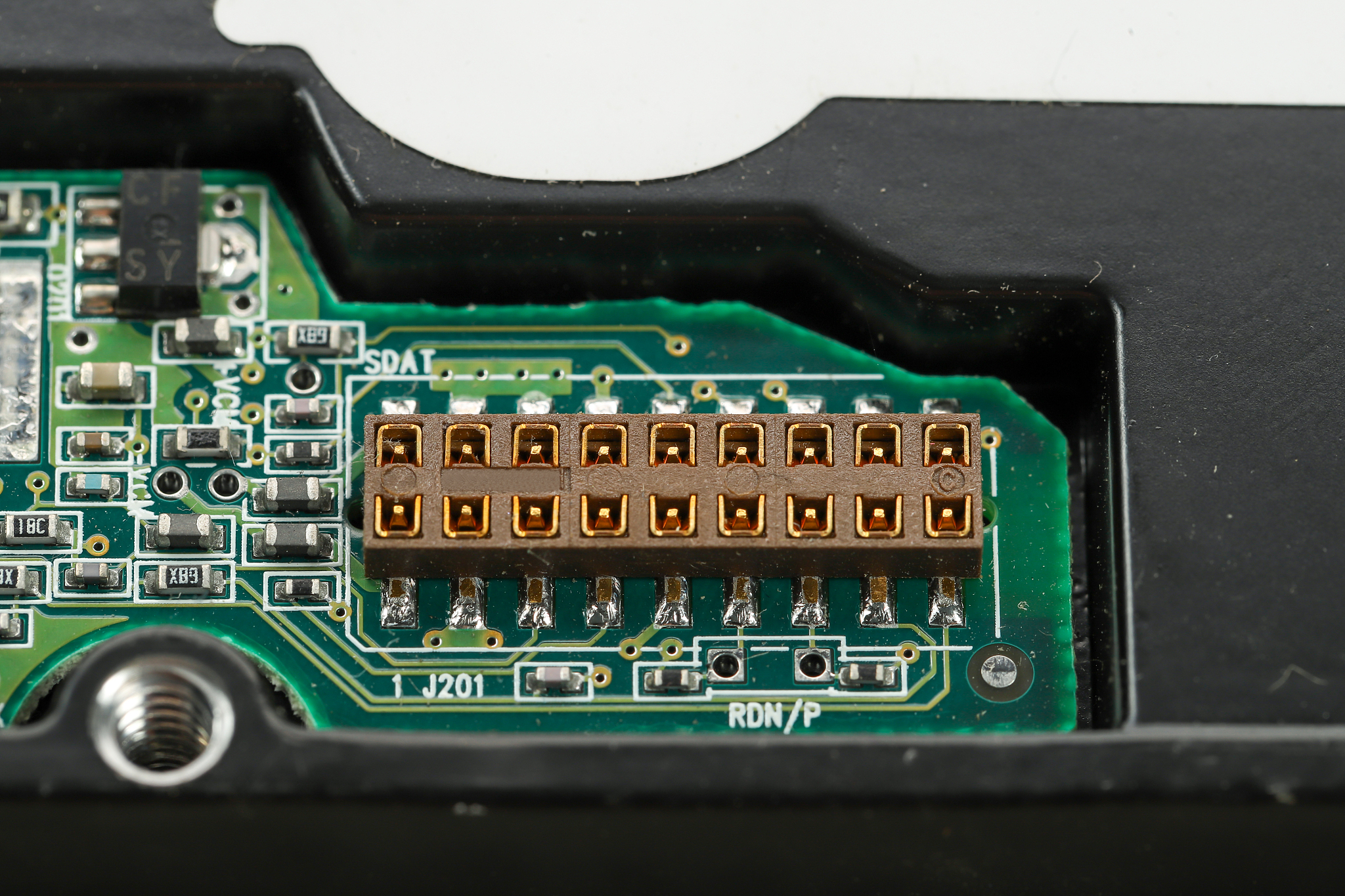 利用线头触点短接开机如何操作