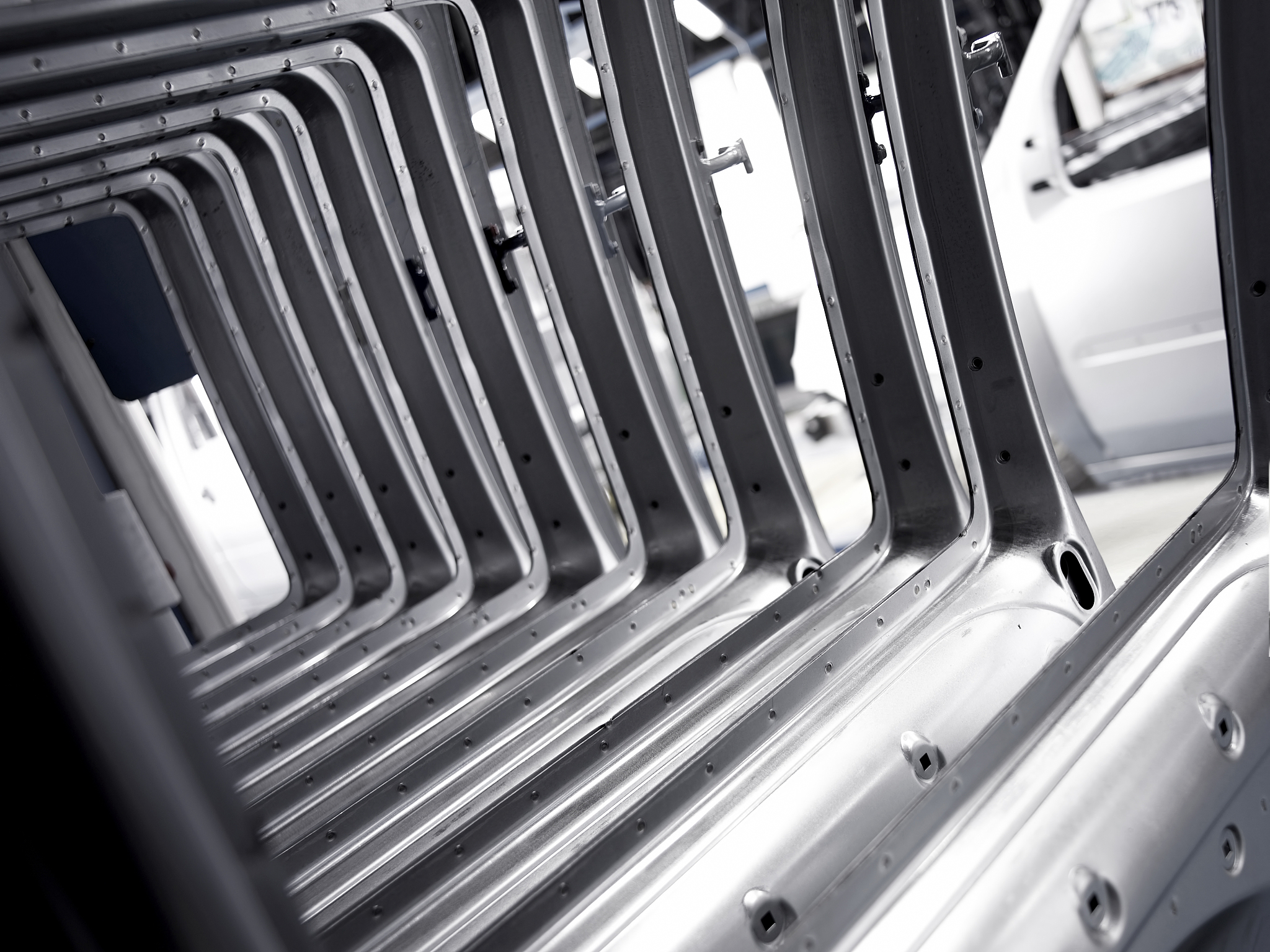 你知道汽车配件脱脂陶化电泳固化喷塑工艺吗？