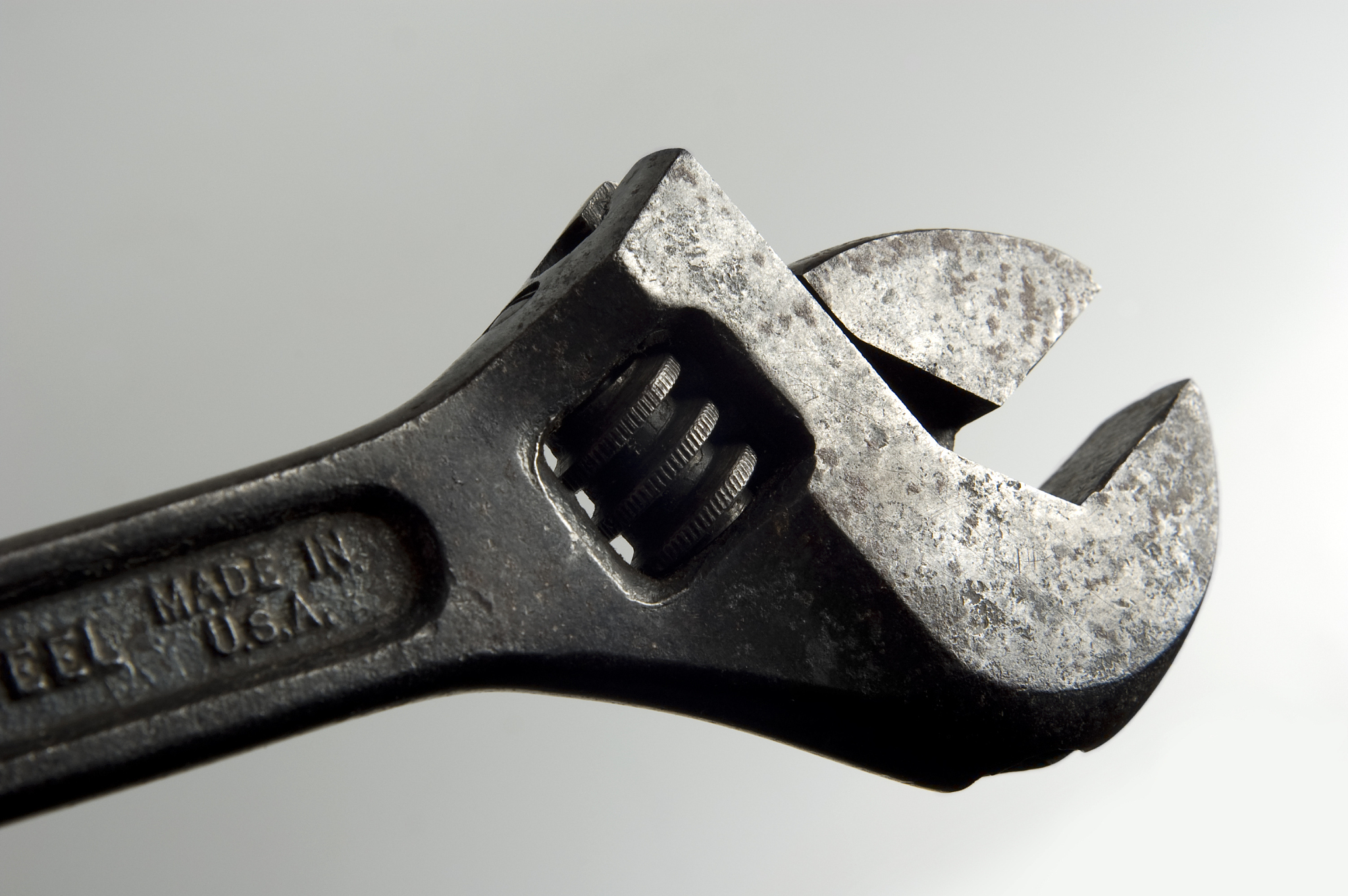 adjustable wrench
