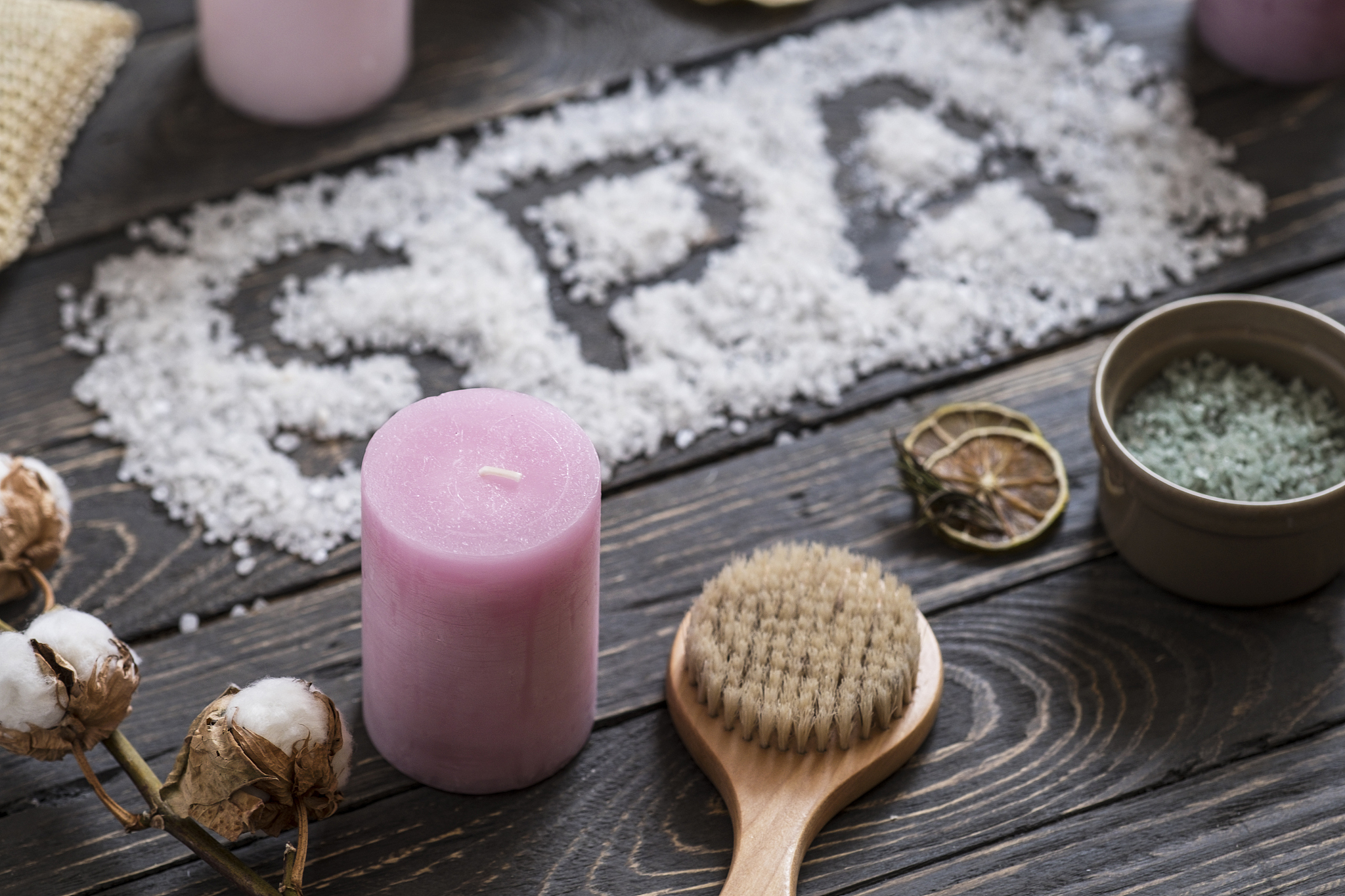 怎样保养好出现黑头的部位？