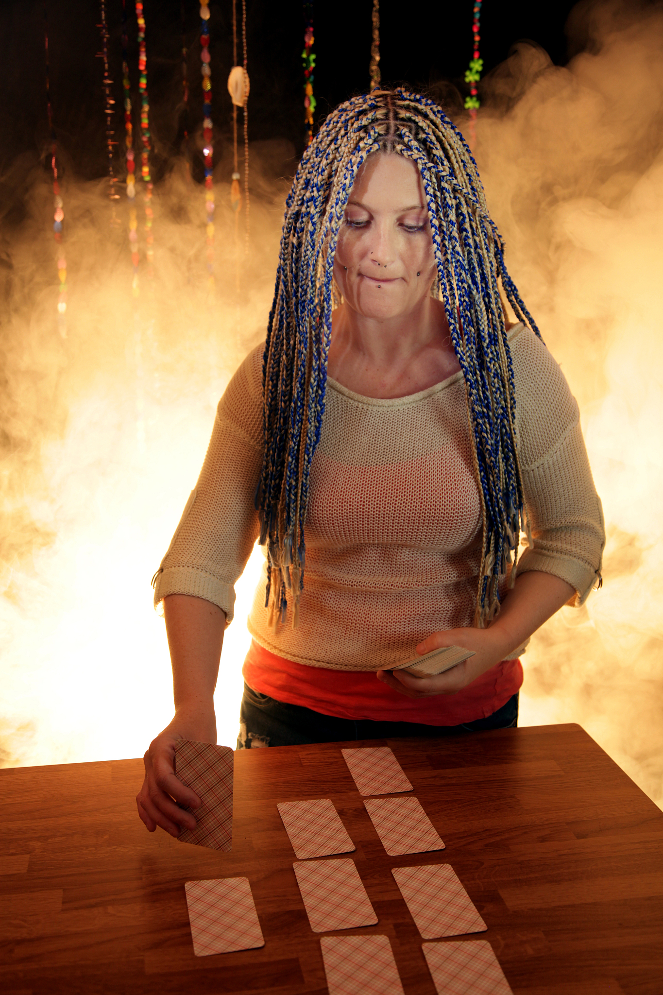 你是一个占卜师现在学习了塔罗牌并可以为我占卜