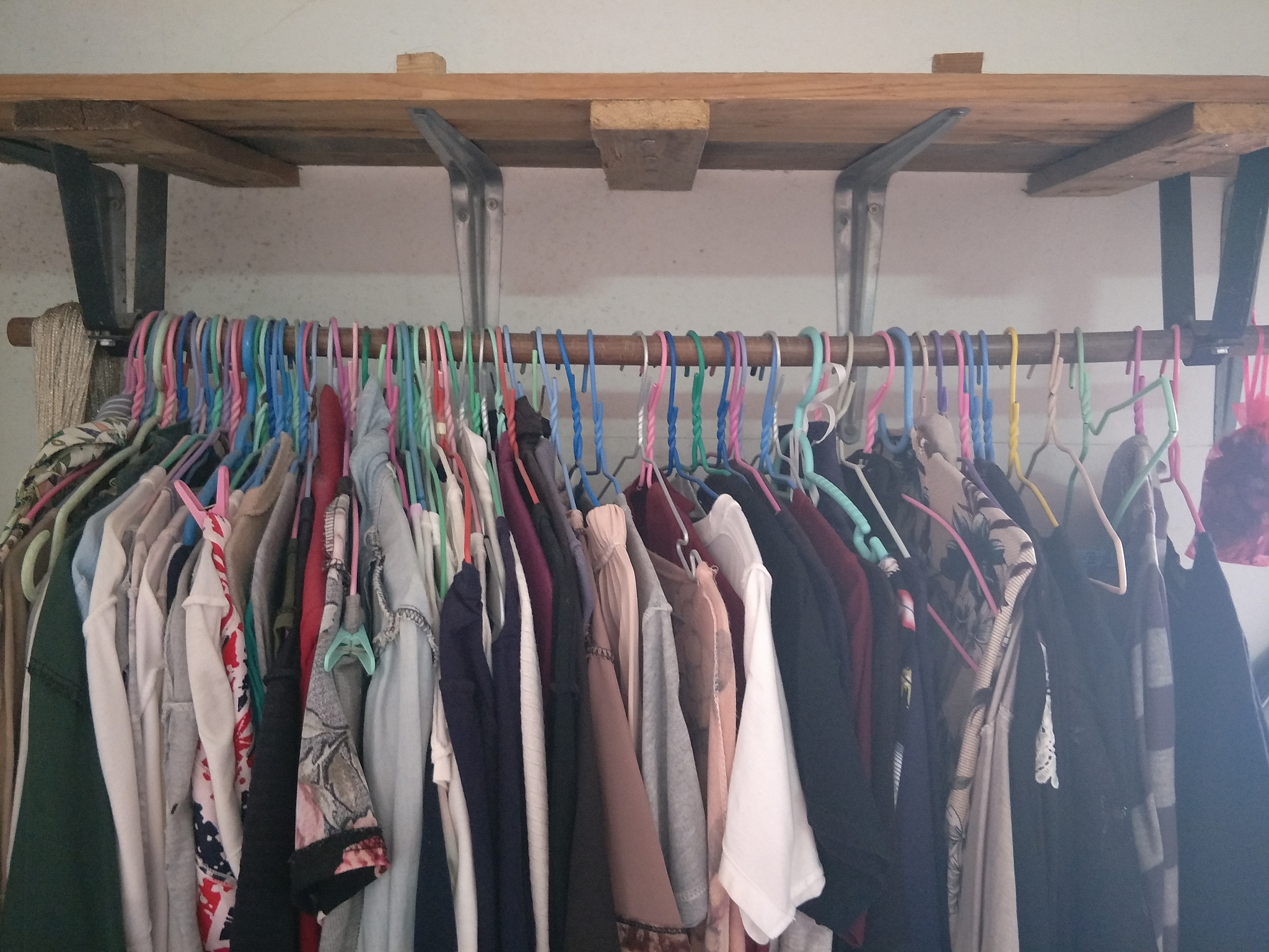 写5条跟卖衣服有关的短视频口播文案