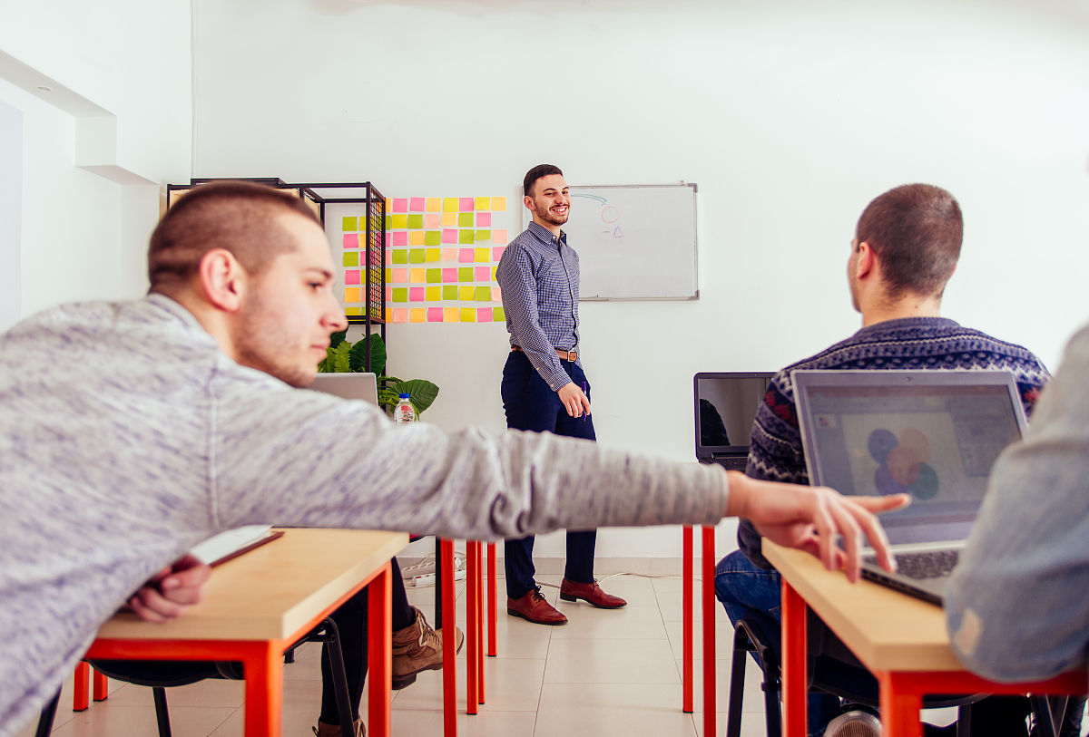 雅思口语模拟考试：电影话题，考官点评你的回答！