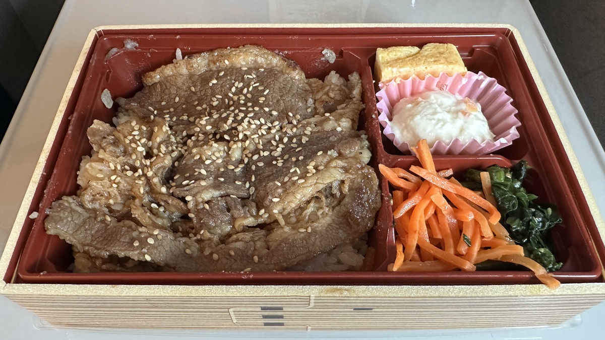 鳗鱼肥牛双拼饭和章鱼小丸子的好评50字