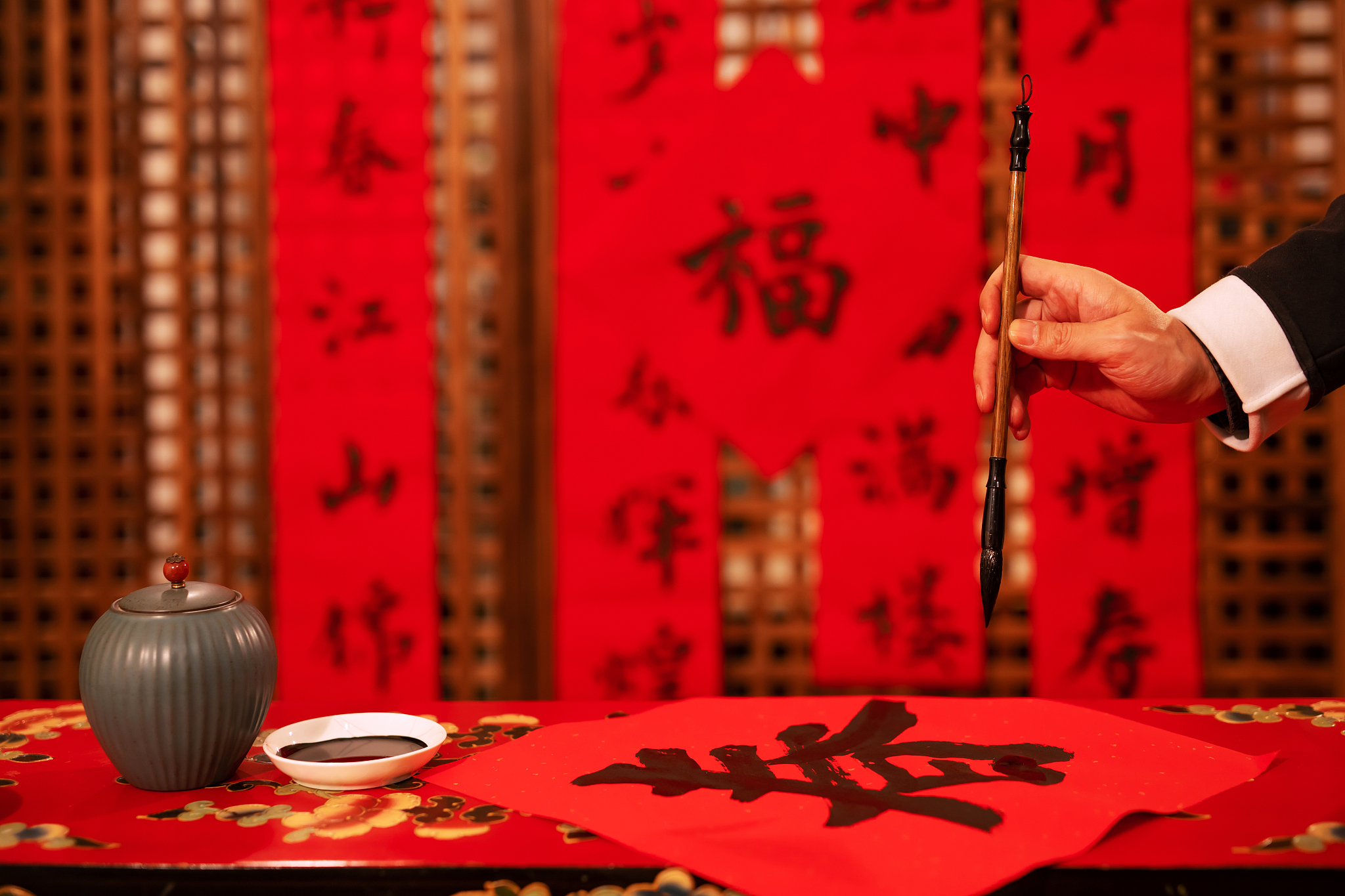 用风水玄学解释在2023年4月几号结婚比较好 男生出生于1992年1月1日女生出生于1994年1月3日