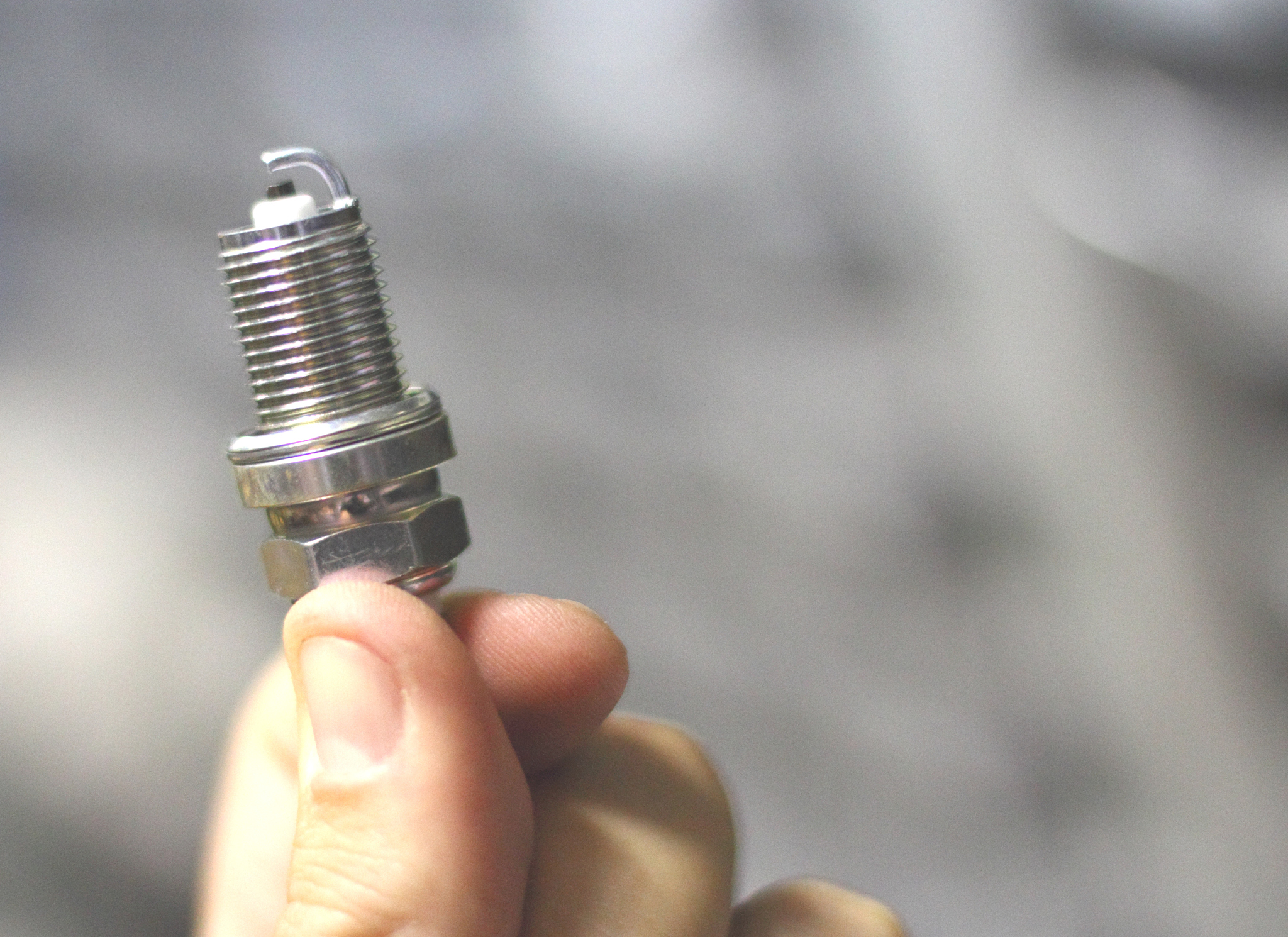 translate to Chinese. 
Figure 3.1-2 - Ignition, Plug - Extremity (tip shell)