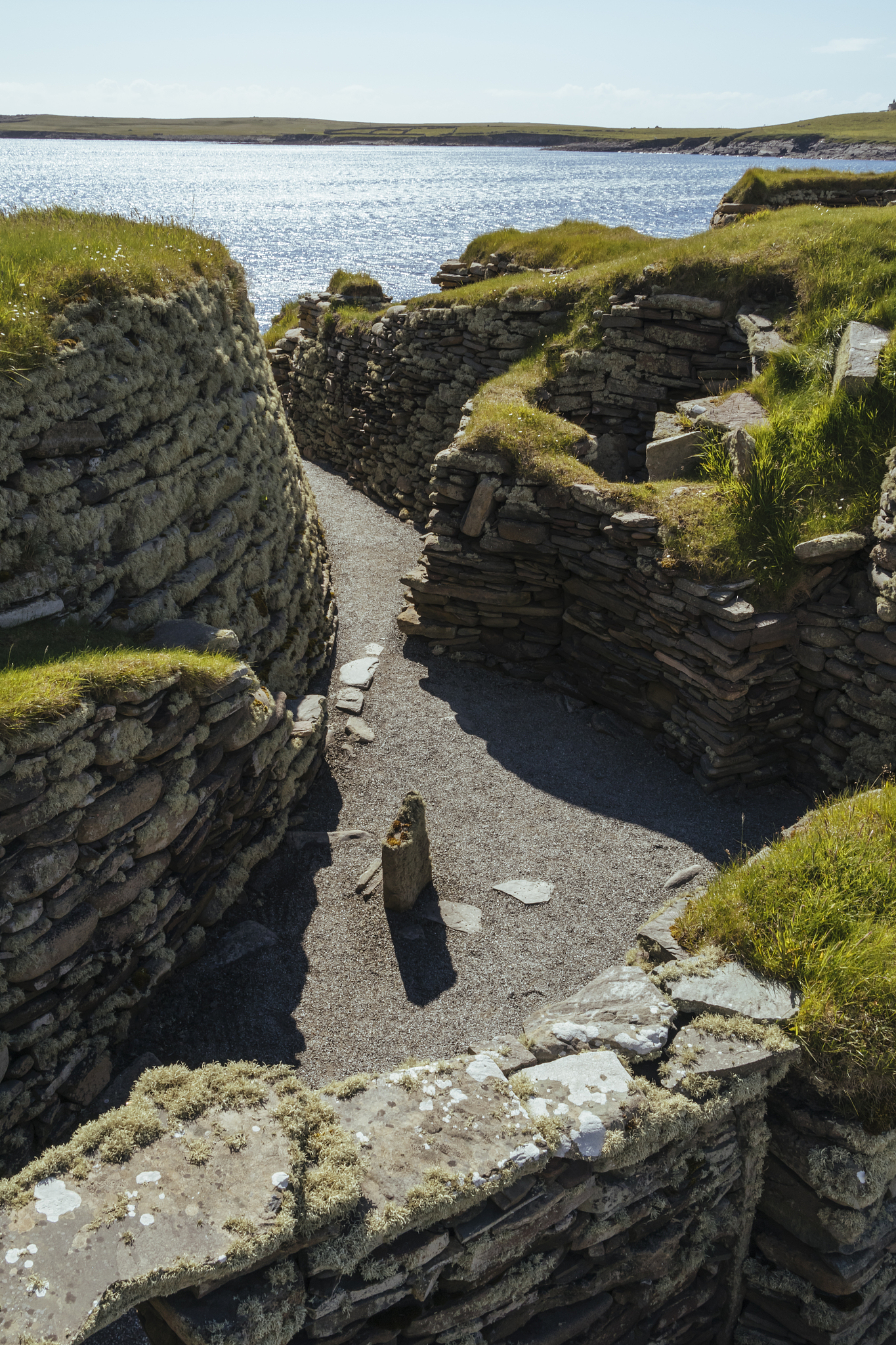 jarlshof is the best known prehistoric archaeological site in sh