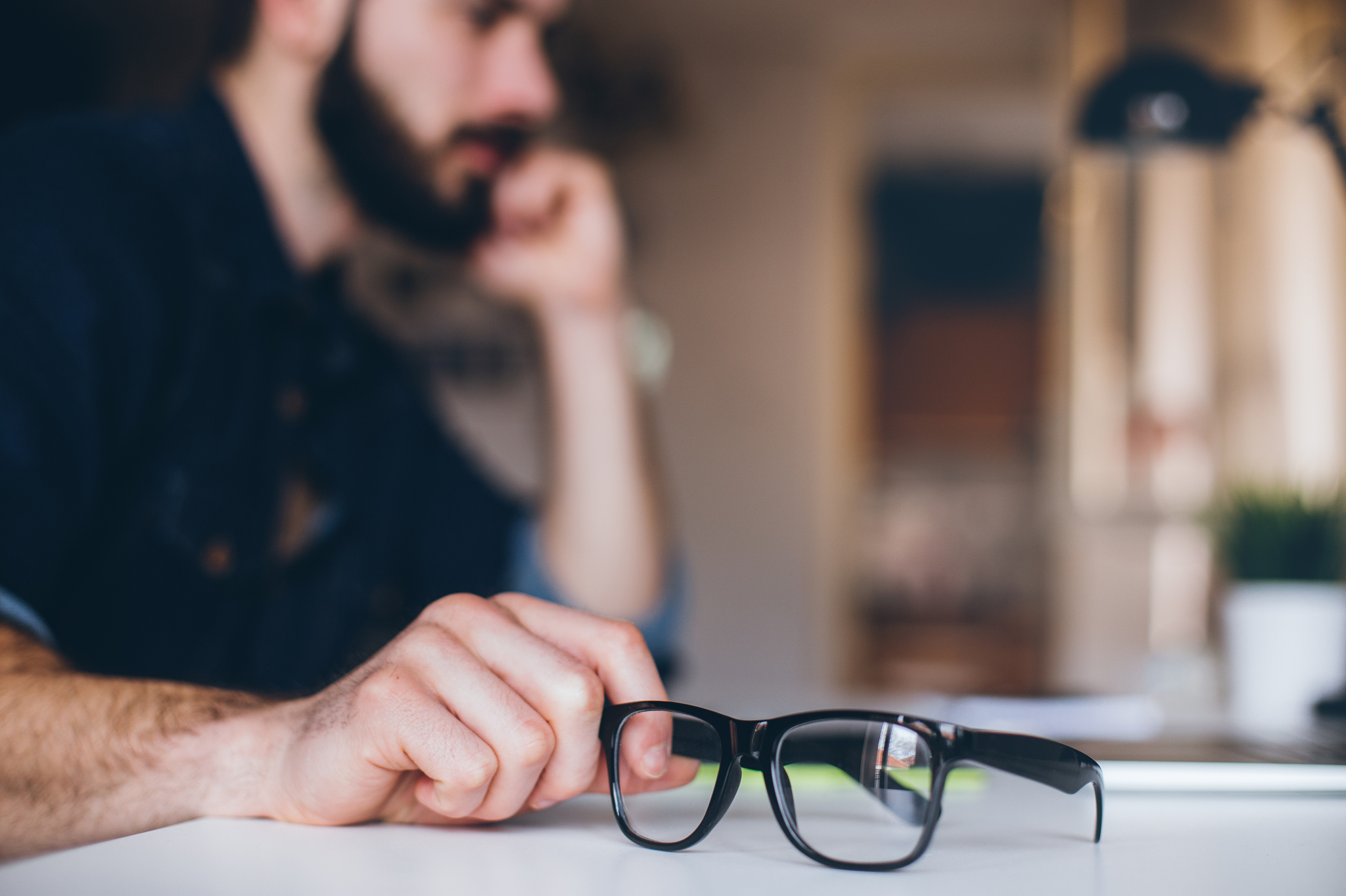 谈谈在后疫情时代作为当代青年应如何抓住机遇和挑战在放飞青春梦想中实现自己的人生价值题目自拟字数800以上要求论文格式