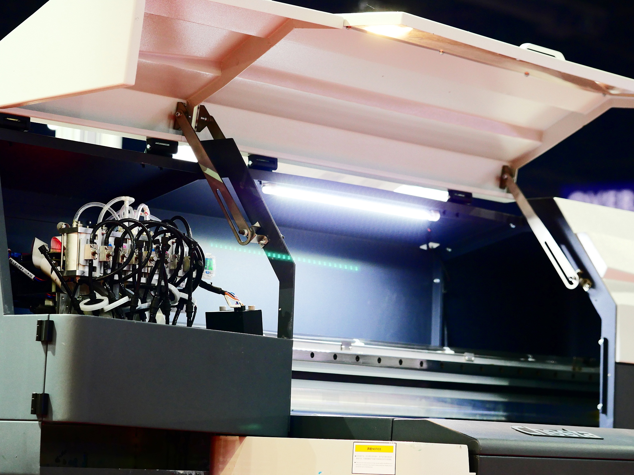 光成像翻板机设备：原理、功能及应用