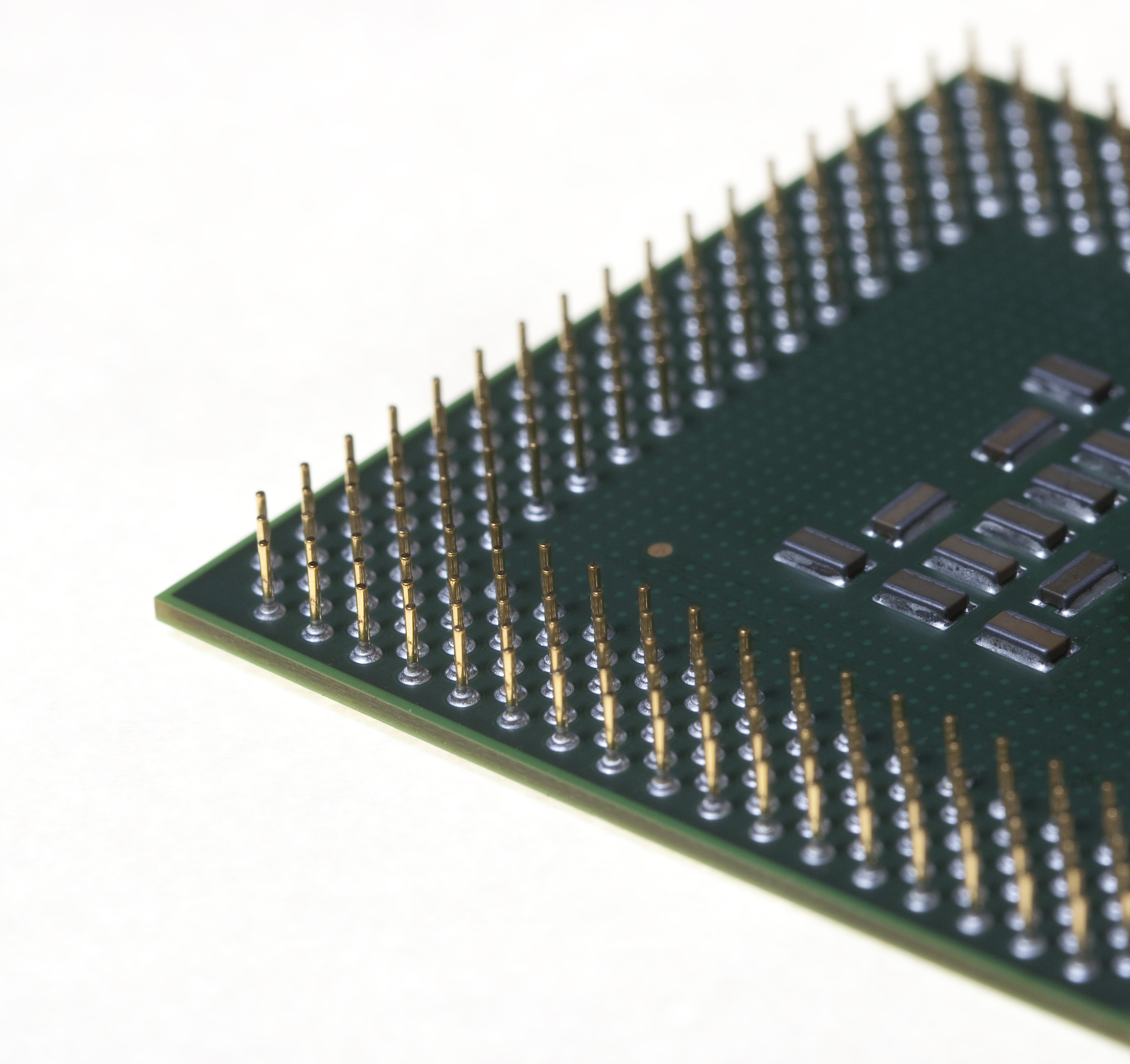 如何判断电脑CPU架构是ARM还是x86？