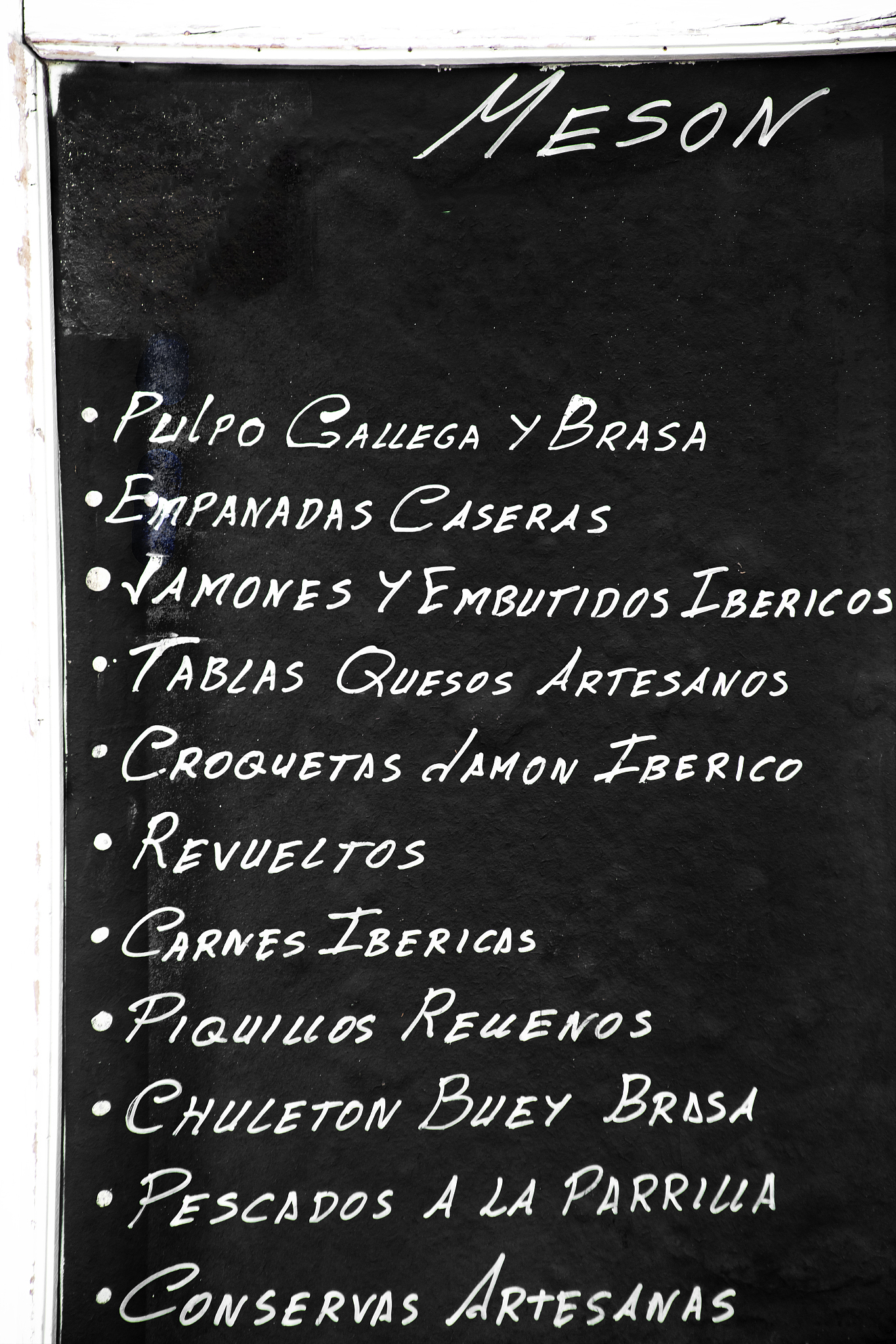 在英语中斜杠前后需要加空格吗？