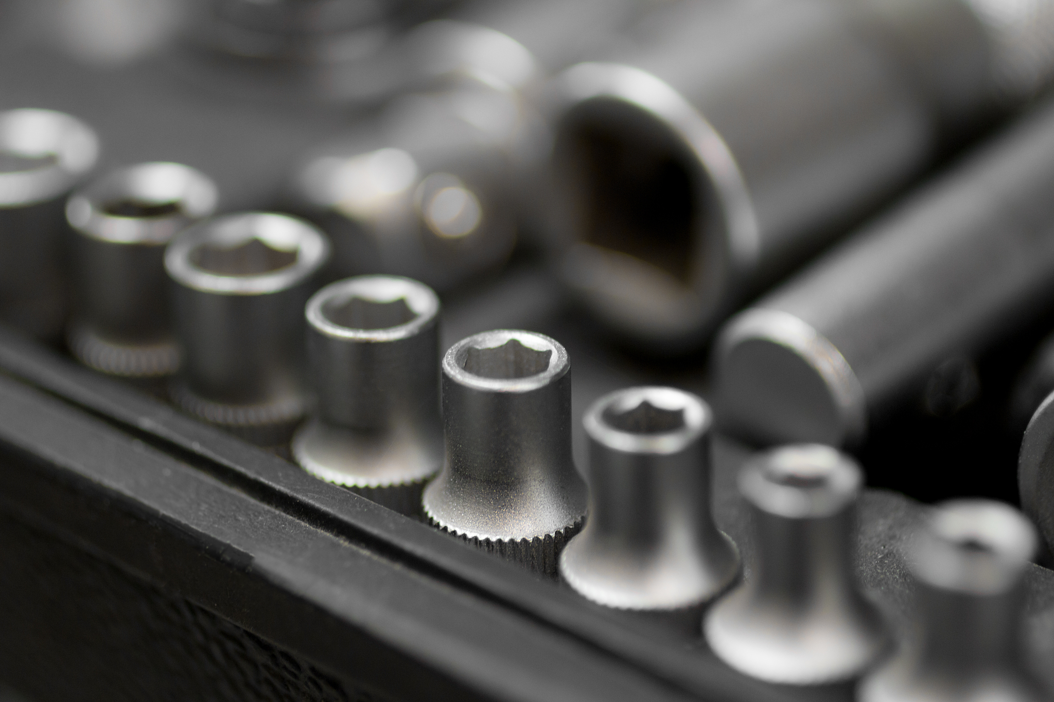 写一篇碳化硅文章语言要专业化