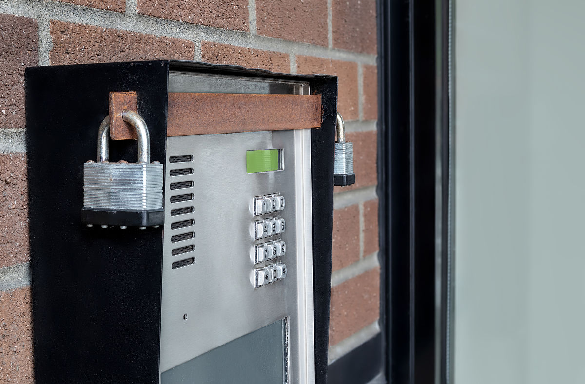 详细叙述和论述单工、半双工和全双工通信