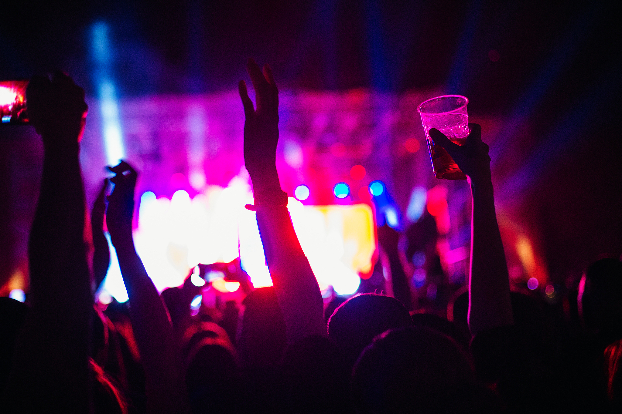 给我一份慢摇吧创意策划案