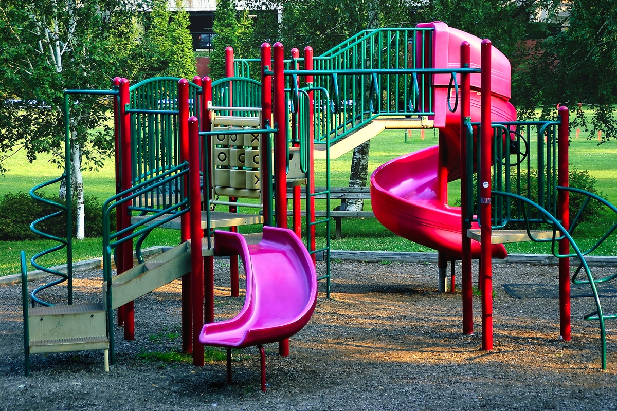 楼顶开设儿童乐园：创意无限，安全有趣！