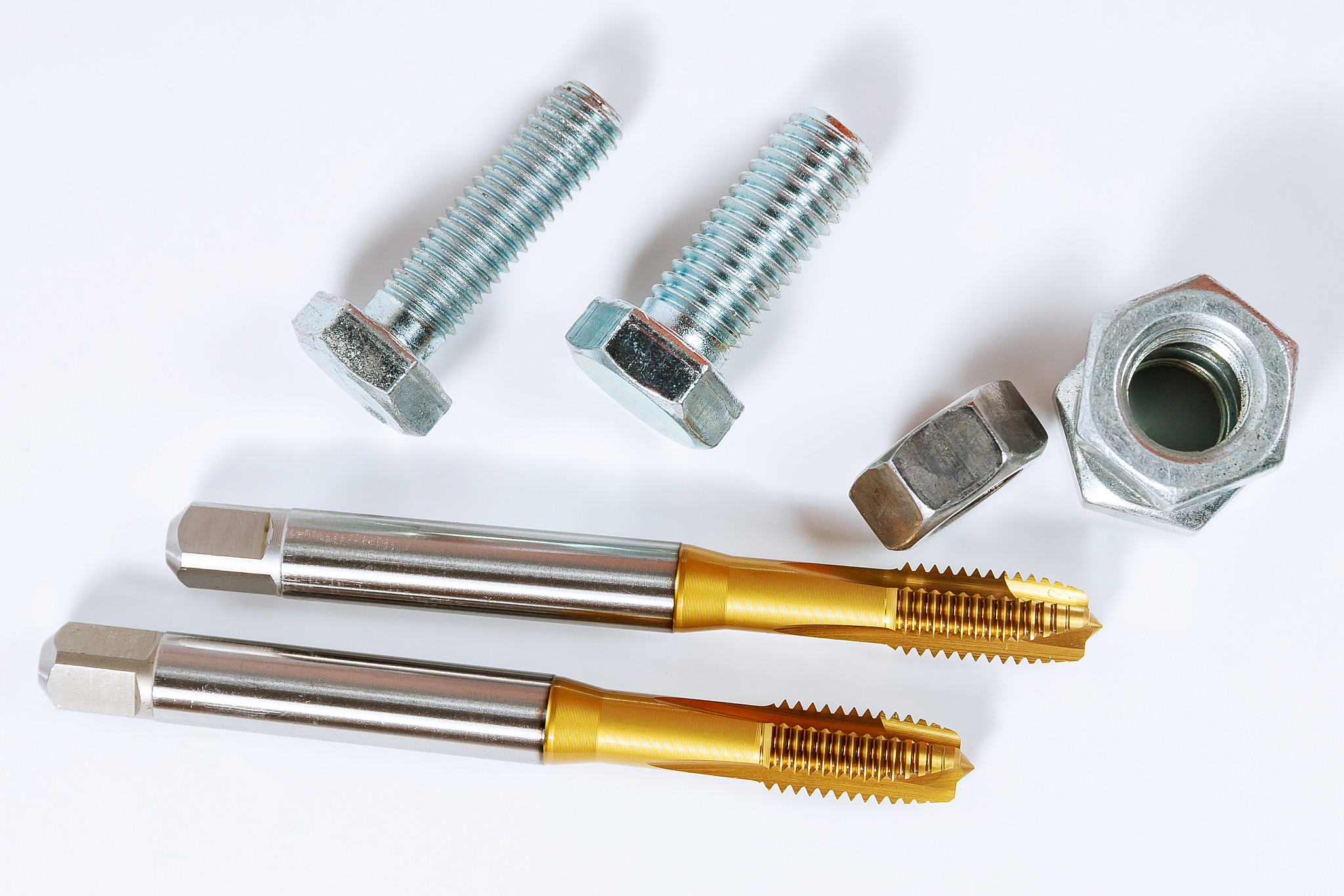 钛合金炫彩螺丝M410412414什么地方有的买帮我用200字详细描述