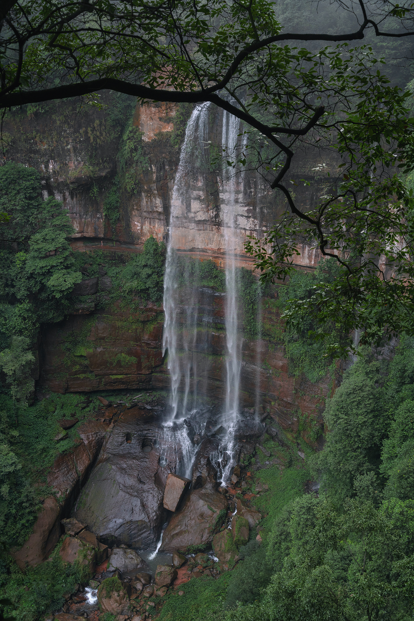关于贵州赤水建筑二级资质新办及转让内容详细一点字数