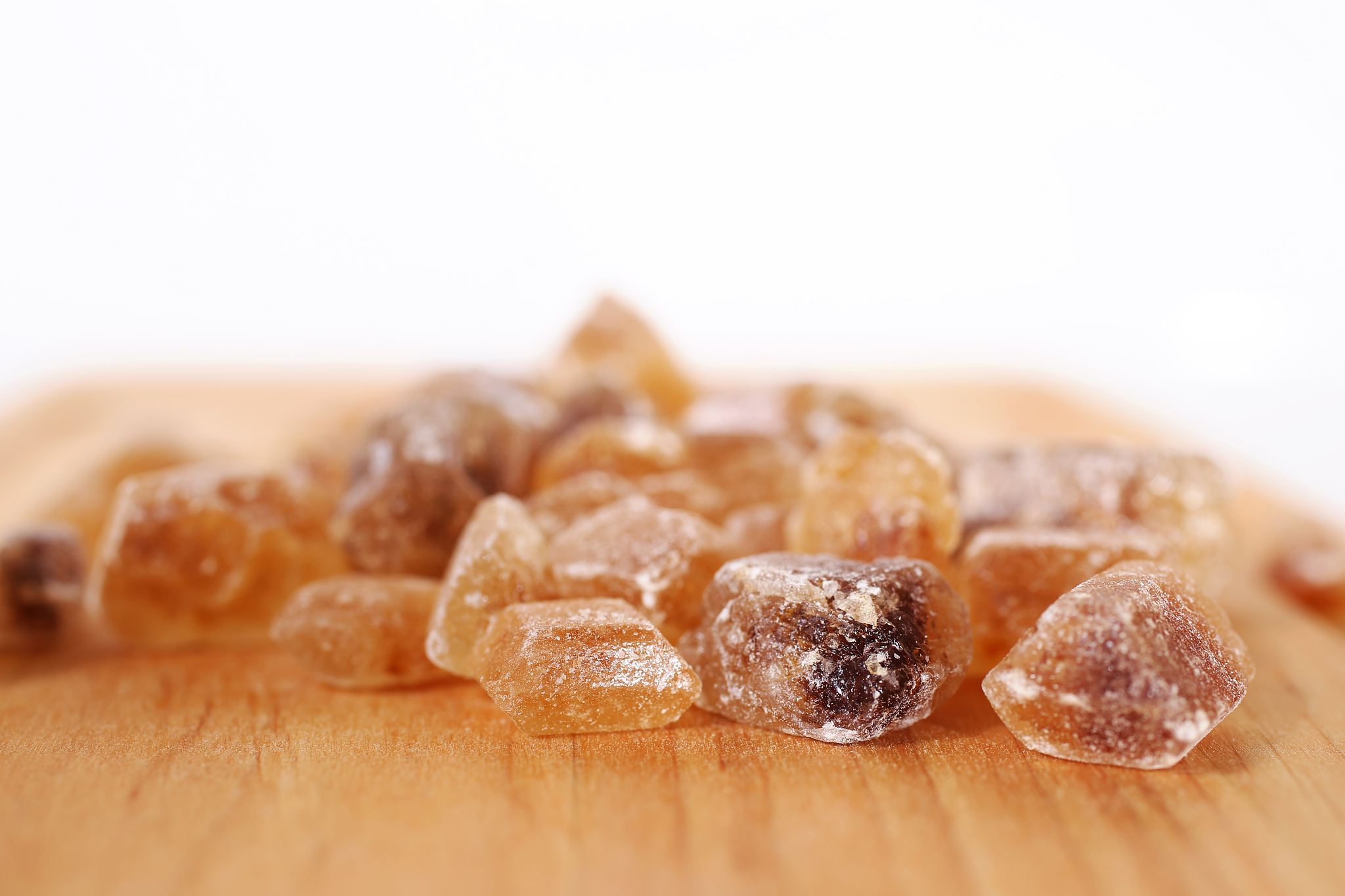 brown crystal sugar in macro