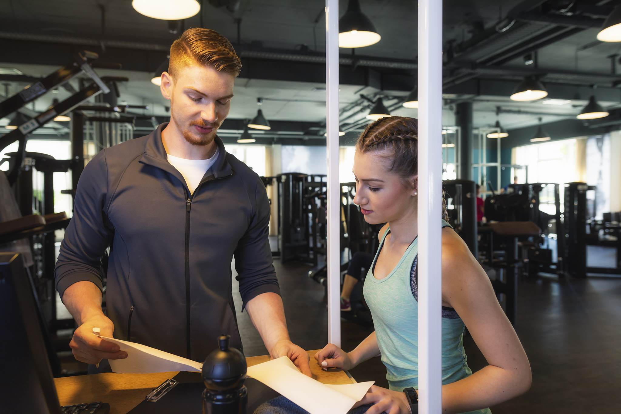 你现在是一名运动教练 配合我聊天