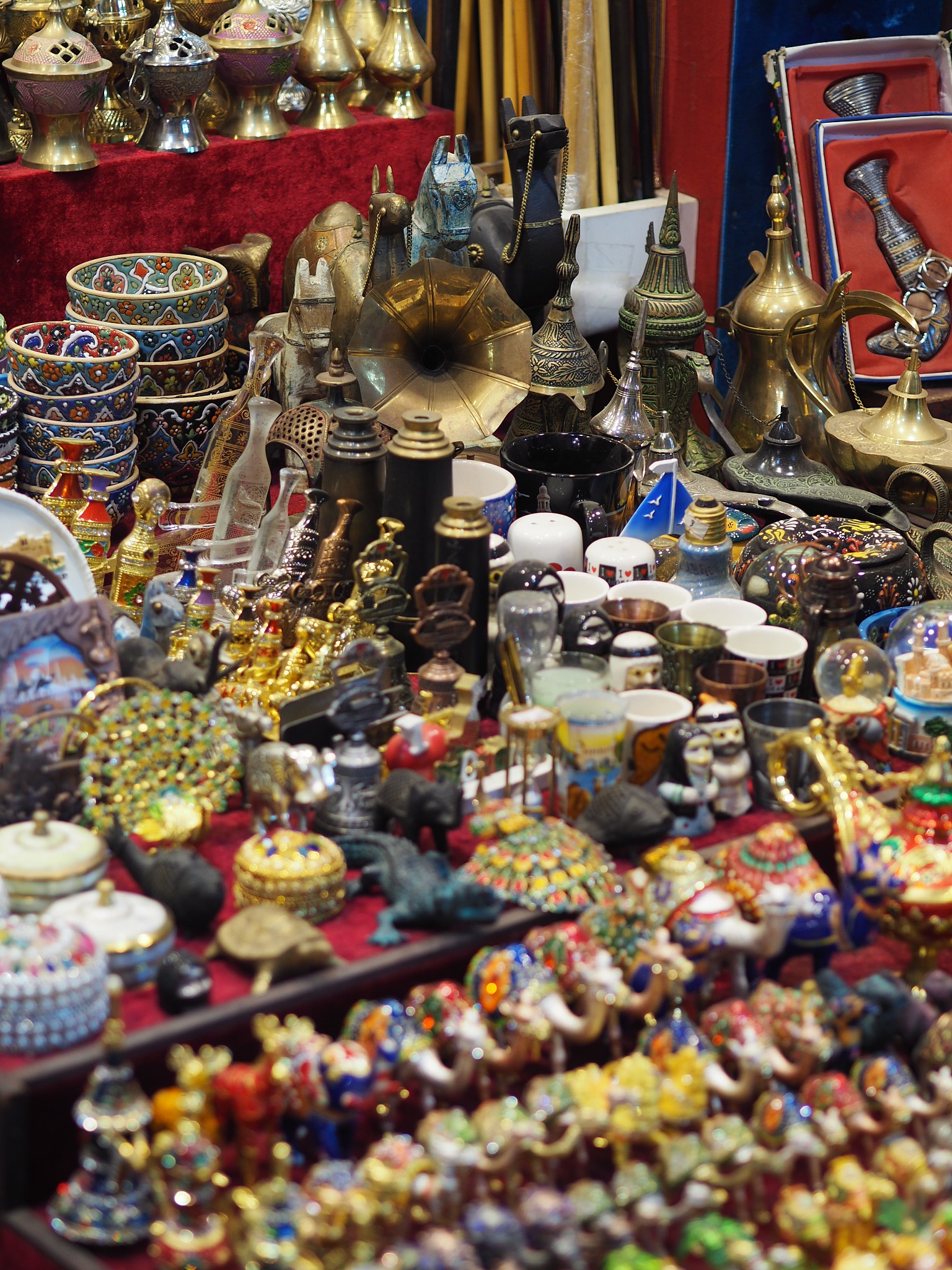 新疆有没有古玩交易地摊市场回答+拓展
