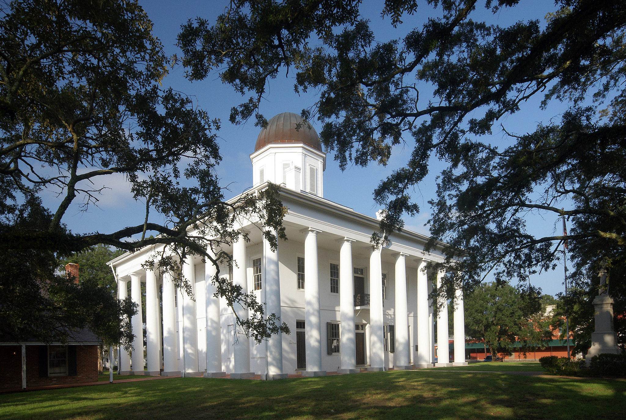 east feliciana parish courthouse