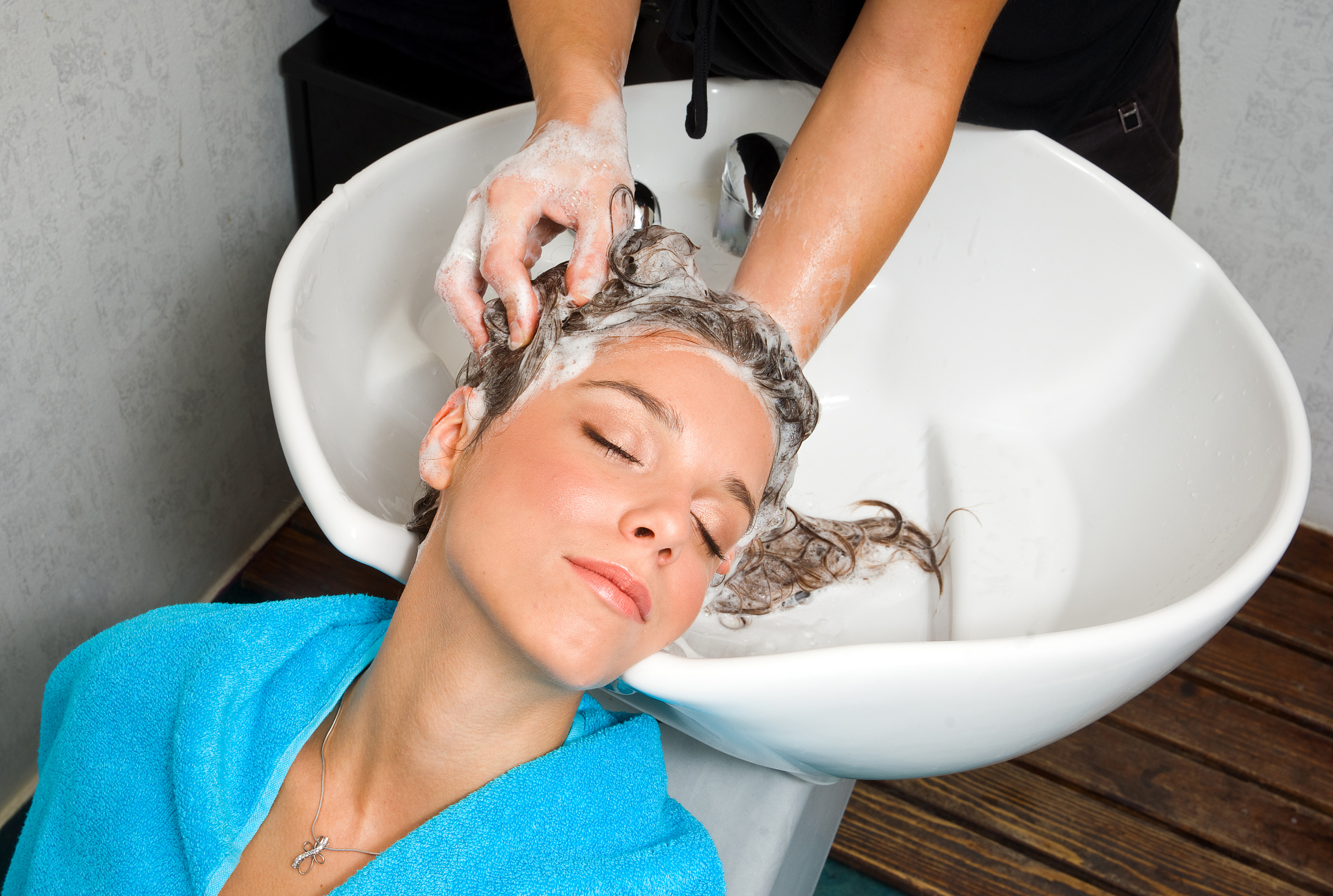 每天洗头会掉发吗