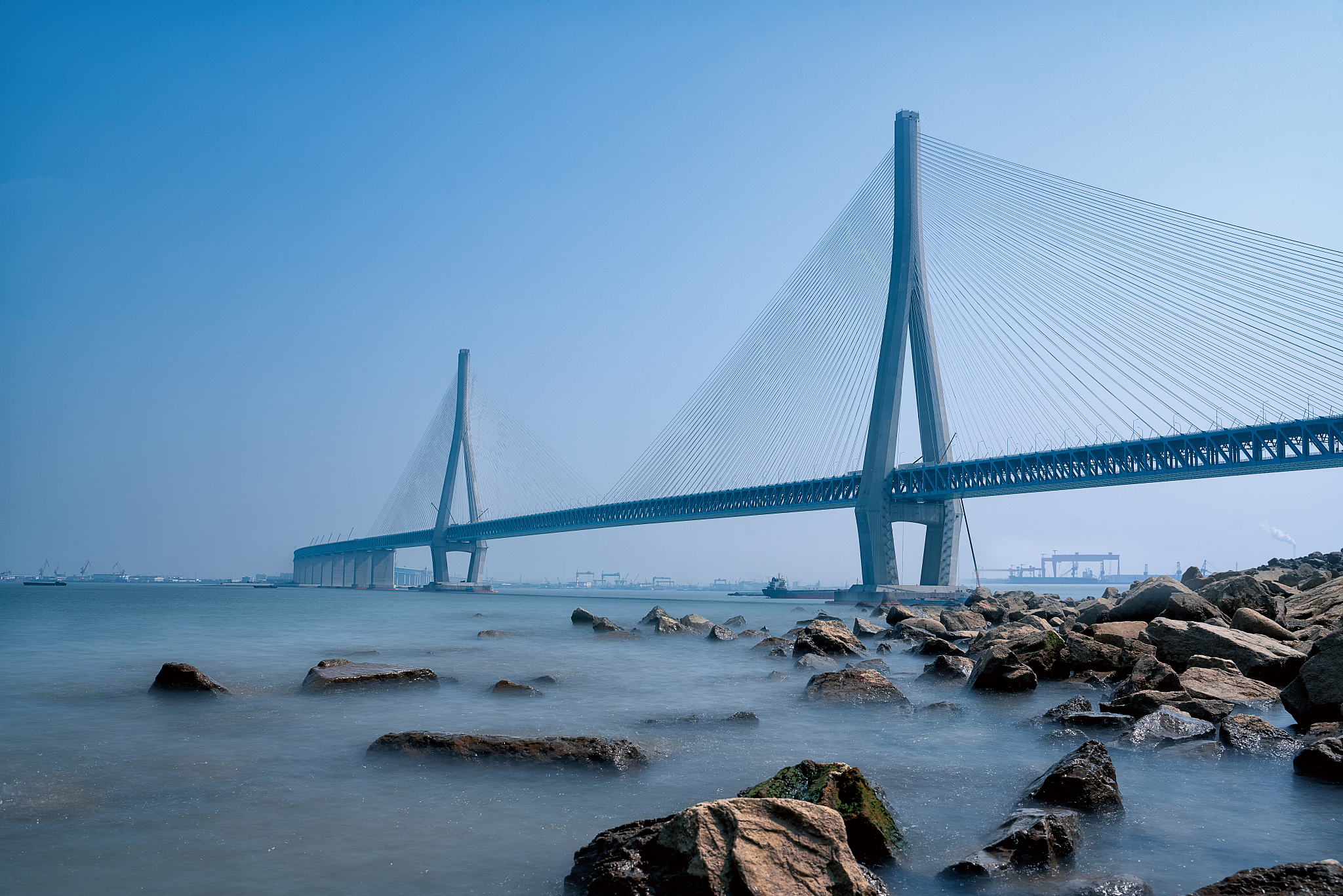 张家港？回答加解释