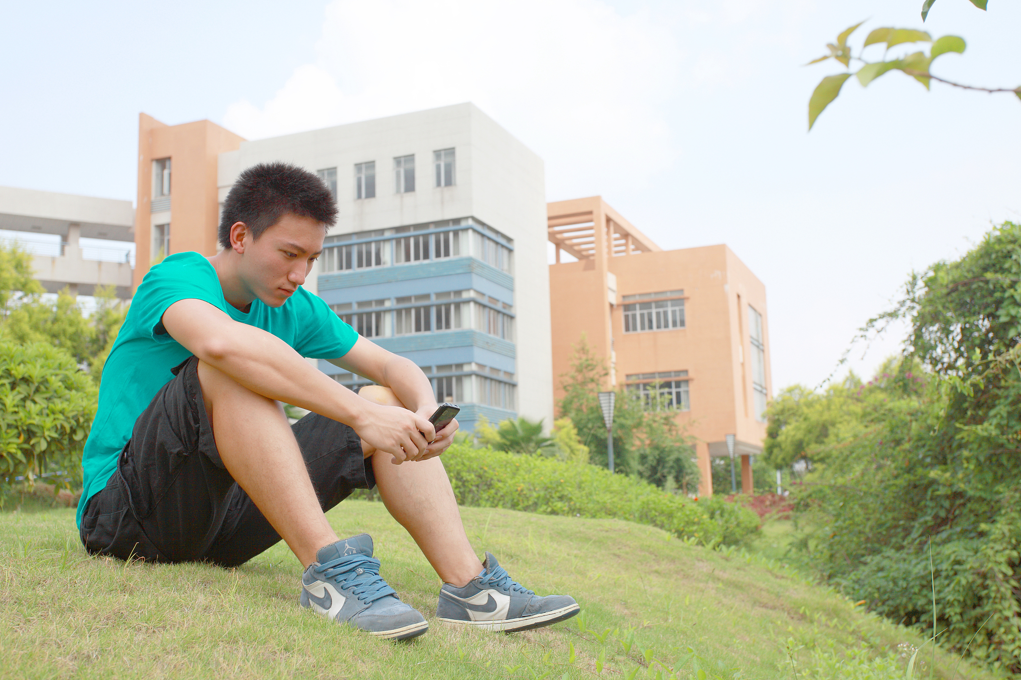 一个男性大学生