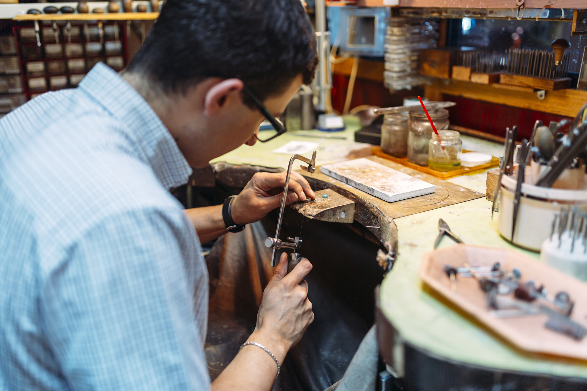 技校热门专业有哪些？如何选择适合自己的技校专业？