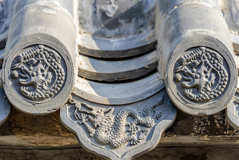 请介绍一下龙形瓦当