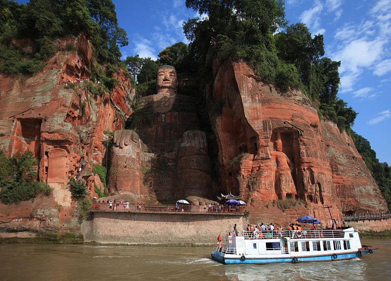 乐山旅游攻略：乐山大佛、峨眉山必看景点+未来发展