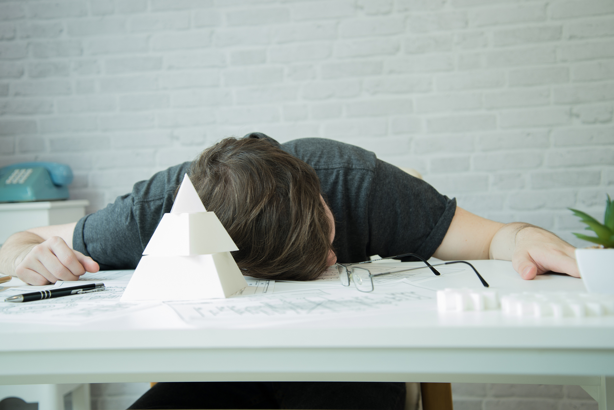 当代青年躺平：是逃避还是追求？