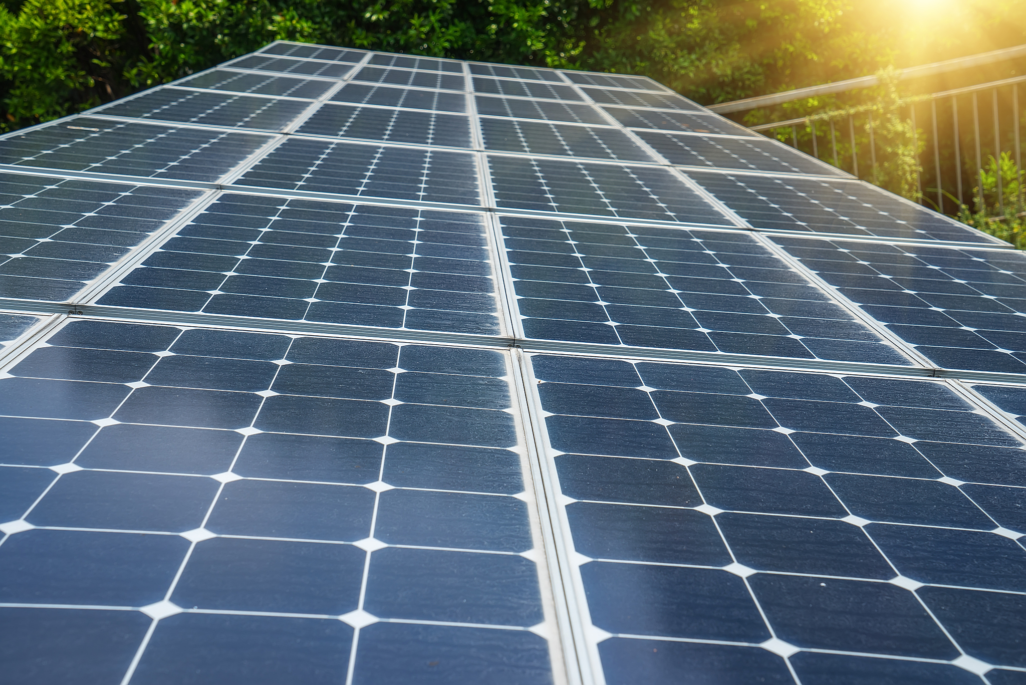 光伏组件：太阳能电池板的核心部件及应用