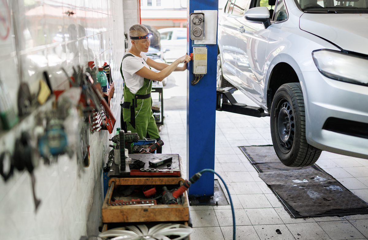 四川汽修学校哪些专业适合男生？2023男生热门汽修专业推荐