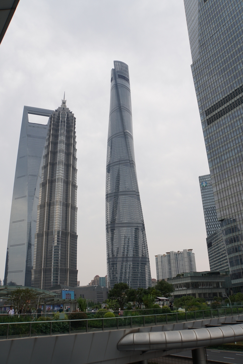上海地标：东方明珠、中心大厦、白玉兰、石库门、百乐门