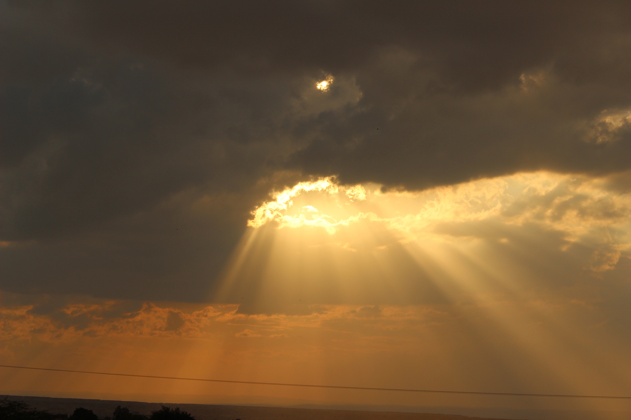 帮我写一首太阳的诗
