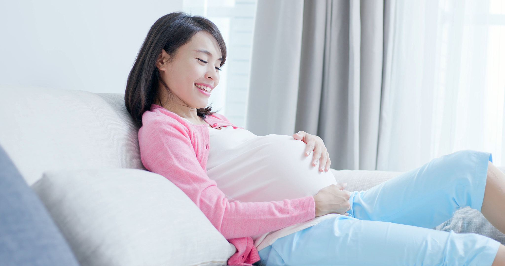 beauty pregnant woman smile