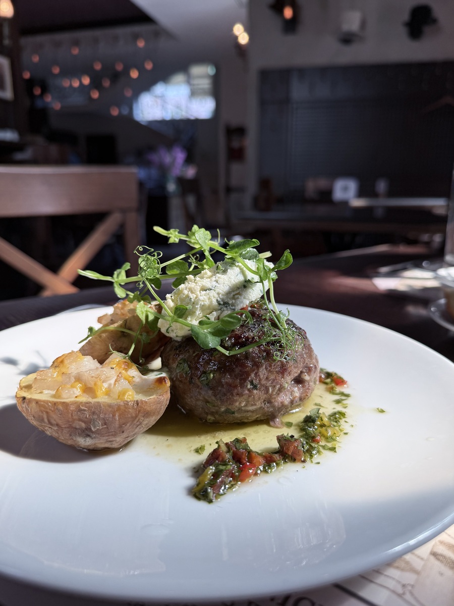 请给我一个米其林餐厅的介绍