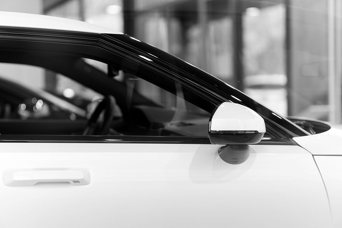 车门外屏的作用 - 保护、隔音、美观