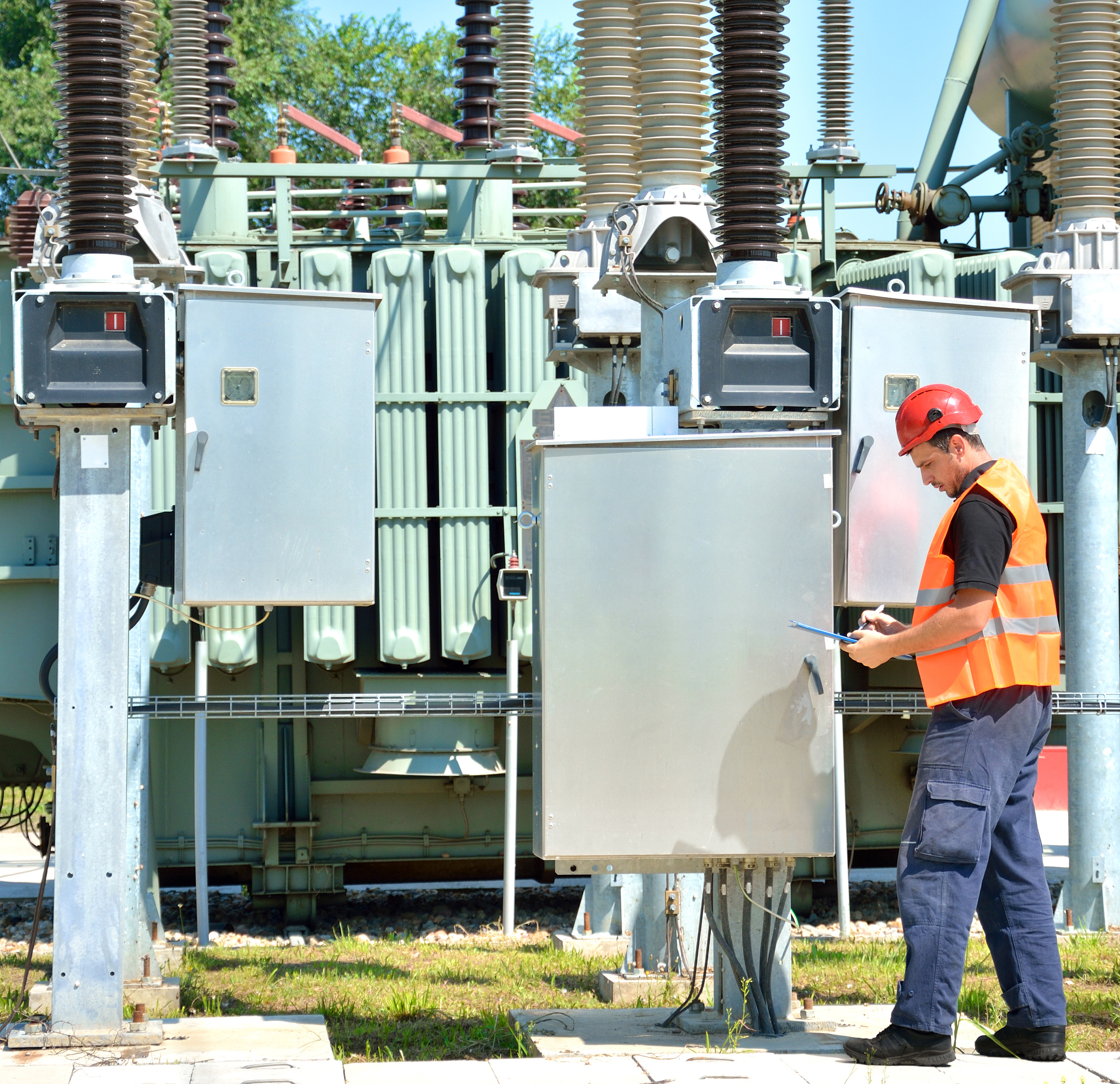 500GIS断路器吊装工艺心得：安全、规划与团队协作