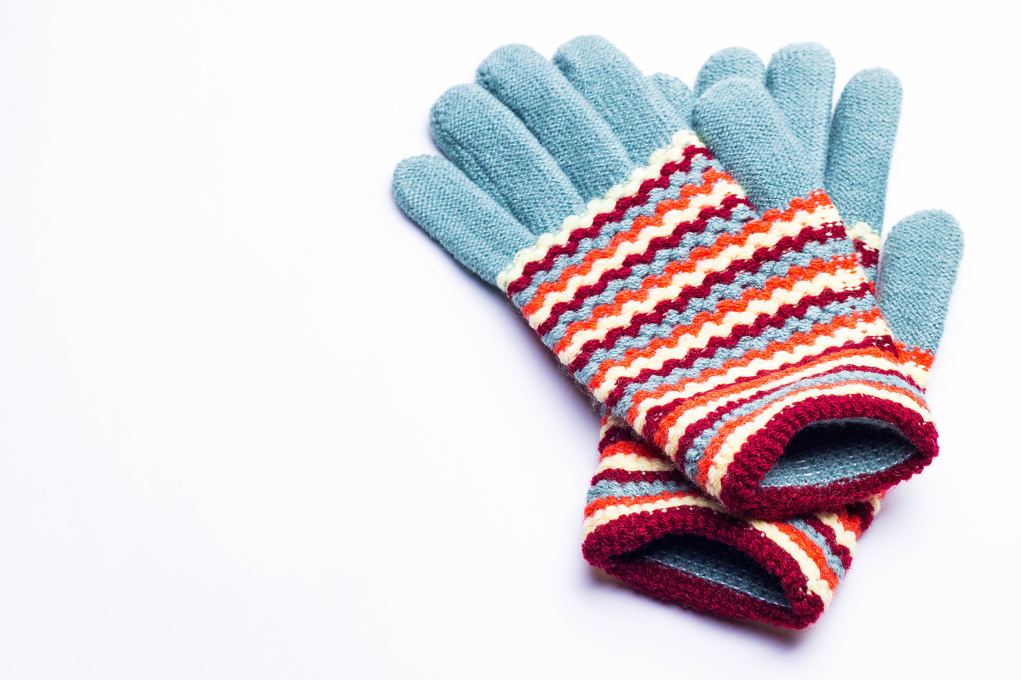 knitted gloves