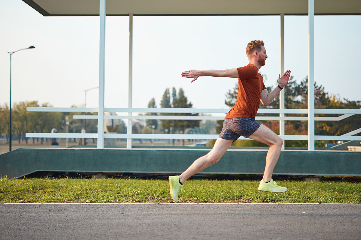 奔跑的真谛：坚持、自信、健康 | 小学作文